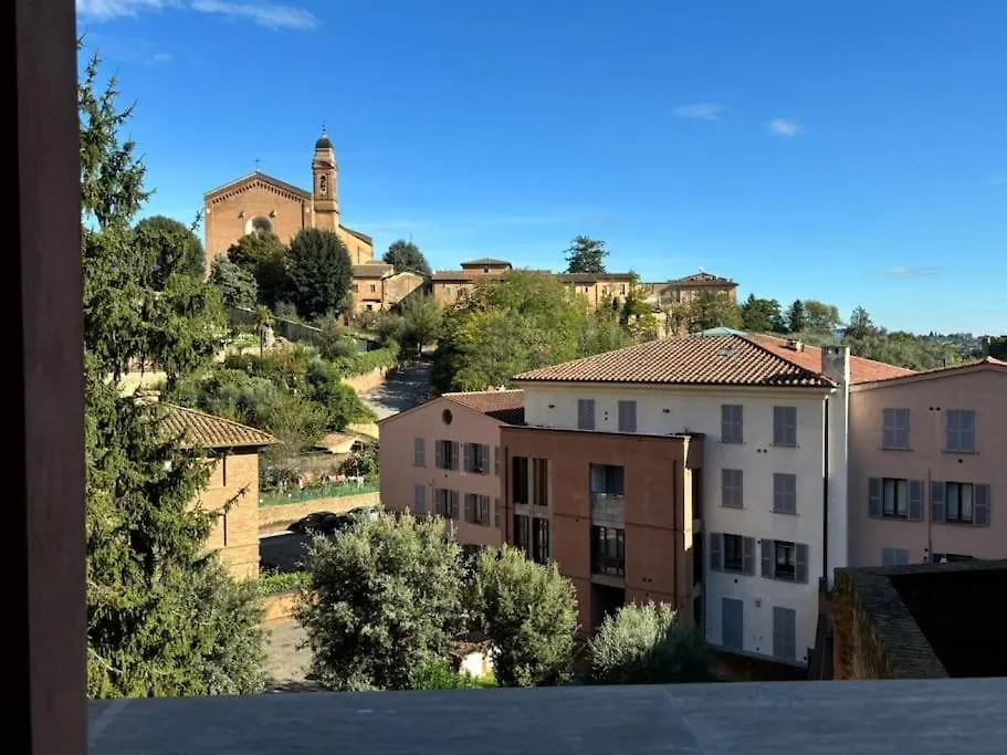 Lucherini 12 - Grande Appartamento Centro Siena Italy
